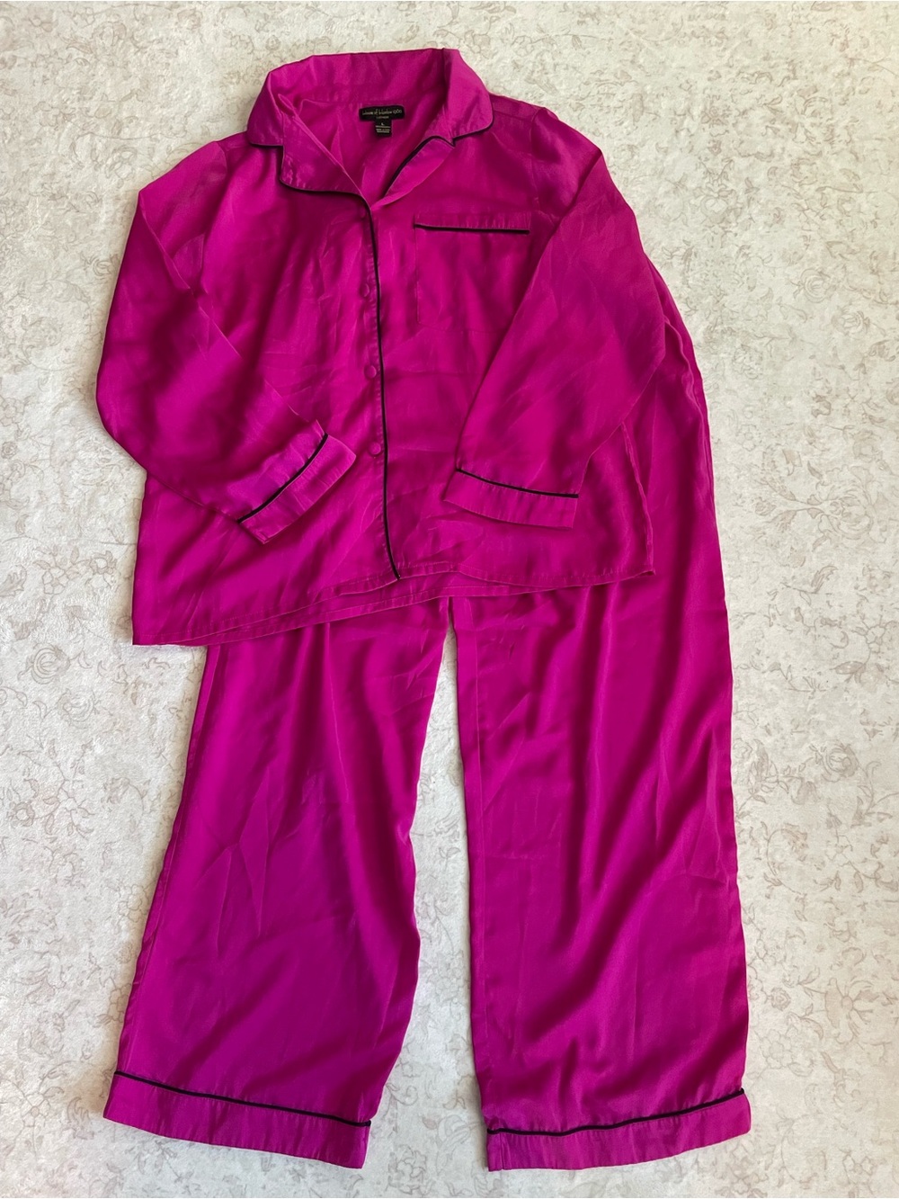 House of Harlow 1960 Vibrant Fuchsia Wide-Leg Pajama Set